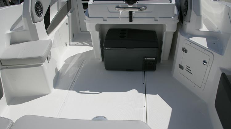 Large usable cockpit floor area